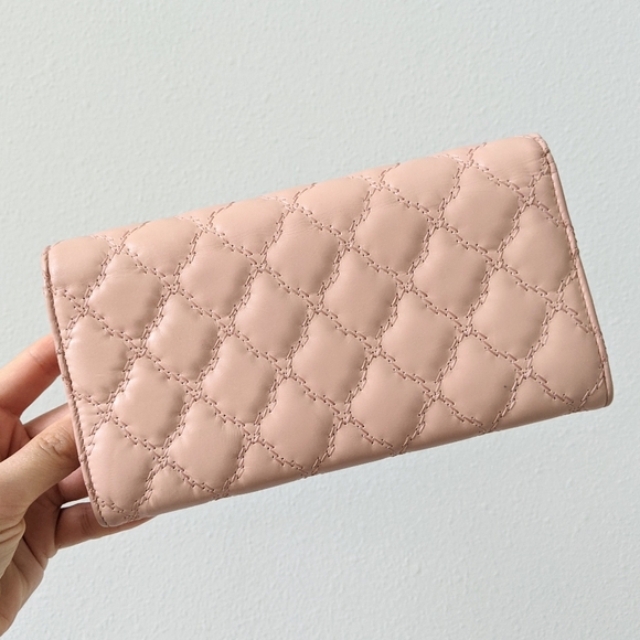 Chanel Wallet - Picture 4 of 15